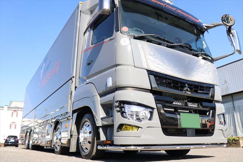 大型トラックドライバー